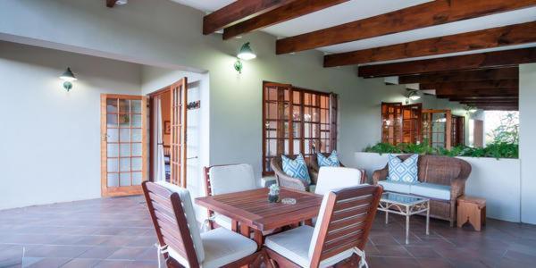 Sunland Lupus Den Country House B&B מראה חיצוני תמונה