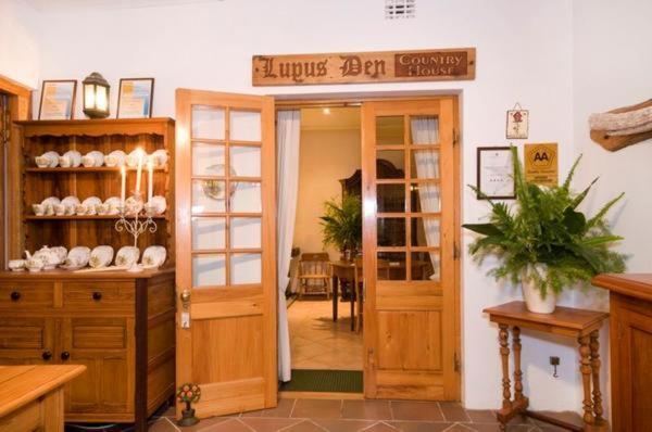 Sunland Lupus Den Country House B&B מראה חיצוני תמונה